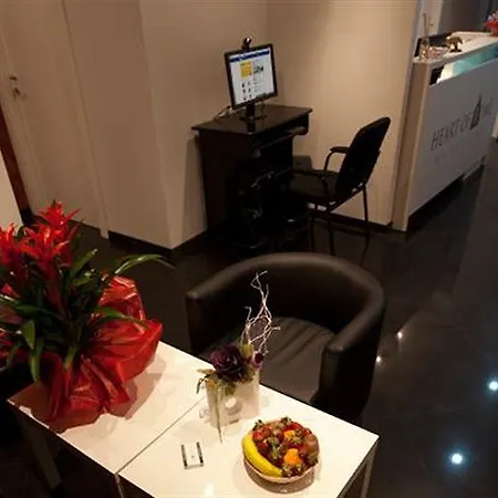Alojamento de Acomodação e Pequeno-almoço Heart Of 2*